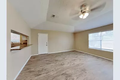 2818 Mayflower Landing Court, Webster, TX 77598 - Photo 4