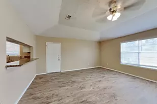 2818 Mayflower Landing Ct, Webster, TX 77598 - Photo 4