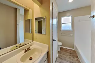 2818 Mayflower Landing Ct, Webster, TX 77598 - Photo 10