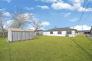 2126 Hillshire Dr, Deer Park, TX 77536 - Photo 10