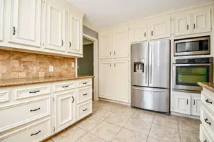 1015 Kanah Ln, Houston, TX 77090 - Photo 10