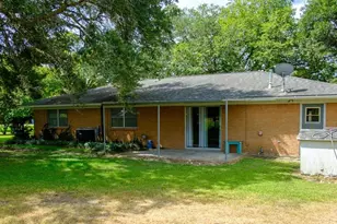 9231 Kostelnik St, Needville, TX 77461 - Photo 8