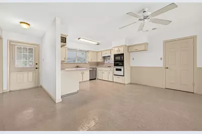 9231 Kostelnik Street, Needville, TX 77461 - Photo 16