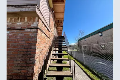 1042 W Village Court #D, Pasadena, TX 77506 - Photo 4