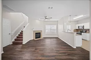 13003 Kingston Point Ln, Houston, TX 77047 - Photo 8