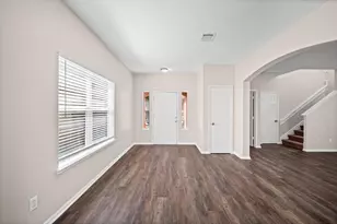 13003 Kingston Point Ln, Houston, TX 77047 - Photo 6