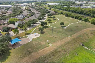 13003 Kingston Point Lane, Houston, TX 77047 - Photo 32