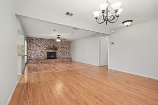 16207 Havenhurst Dr, Houston, TX 77059 - Photo 6