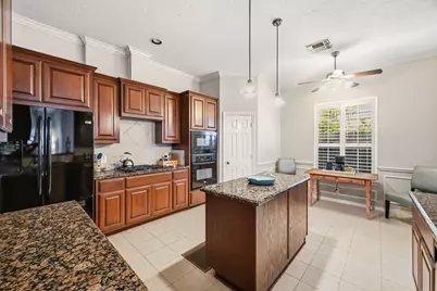 1470 Sherwood Park Circle, Houston, TX 77043 - Photo 30