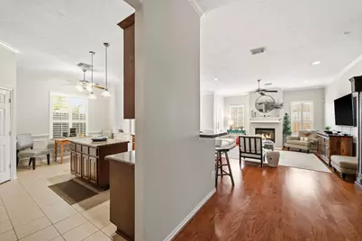 1470 Sherwood Park Circle, Houston, TX 77043 - Photo 16