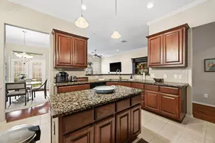 1470 Sherwood Park Cir, Houston, TX 77043 - Photo 36