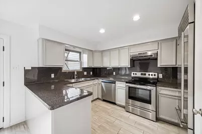 1077 Country Place Drive #1077, Houston, TX 77079 - Photo 8