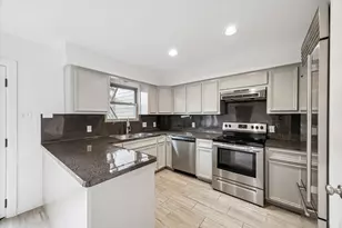 1077 Country Pl Dr, Houston, TX 77079 - Photo 8