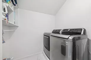 1077 Country Pl Dr, Houston, TX 77079 - Photo 22