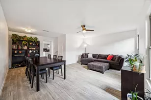 1077 Country Pl Dr, Houston, TX 77079 - Photo 4