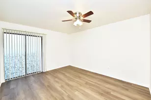 3035 Walnut Bend Ln, Houston, TX 77042 - Photo 16