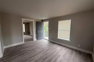 7010 Corsicana St, Houston, TX 77020 - Photo 4