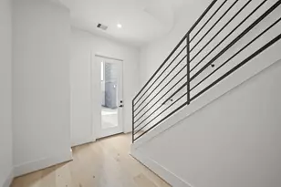 319 N Nagle St, Houston, TX 77003 - Photo 4