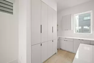 319 N Nagle St, Houston, TX 77003 - Photo 18