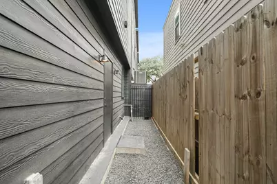 319 N Nagle Street, Houston, TX 77003 - Photo 44