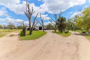4239 County Rd 348, Brazoria, TX 77422 - Photo 2