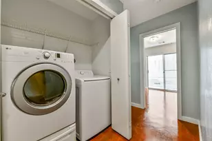2716 Chenevert St, Houston, TX 77004 - Photo 24