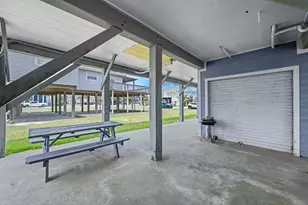 12927 Buccaneer Pkwy, Freeport, TX 77541 - Photo 28