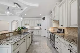 9942 Ramzi Dr, Conroe, TX 77303 - Photo 8