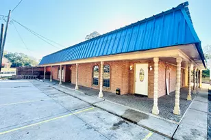 811 N Travis St, Liberty, TX 77575 - Photo 24