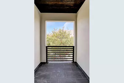 1402 Eberhard Street, Houston, TX 77019 - Photo 22