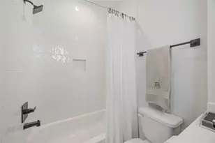 817 Thornton Rd, Houston, TX 77018 - Photo 6
