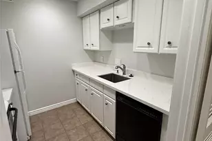 4645 Wild Indigo St, Houston, TX 77027 - Photo 22