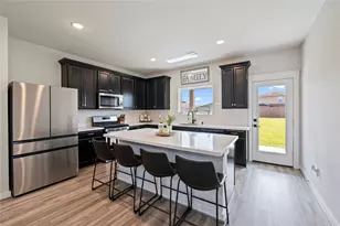 2502 Bernadino Dr, Texas City, TX 77568 - Photo 8