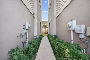 1729 Reinerman St, Houston, TX 77007 - Photo 6