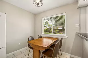 807 W Galveston St, League City, TX 77573 - Photo 12