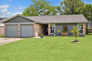 807 W Galveston St, League City, TX 77573 - Photo 4