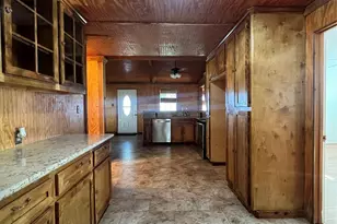 2 Lee Dr, Huntsville, TX 77320 - Photo 12