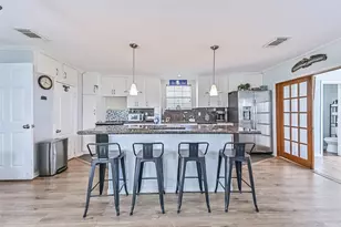 3917 3rd St, Galveston, TX 77554 - Photo 6