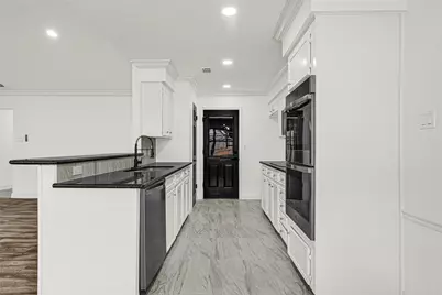 4102 Townes Forest Road, Friendswood, TX 77546 - Photo 12