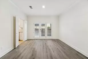 11711 Memorial Dr, Houston, TX 77024 - Photo 8