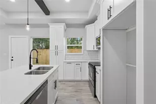 18434 Fannin Rd, Willis, TX 77378 - Photo 6