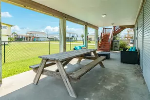 4107 Hardin Dr, Galveston, TX 77554 - Photo 14