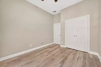19 Dawson Woods Court, The Woodlands, TX 77354 - Photo 32