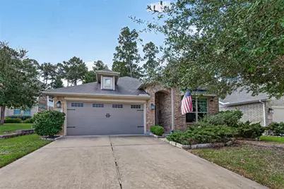 19 Dawson Woods Court, The Woodlands, TX 77354 - Photo 2