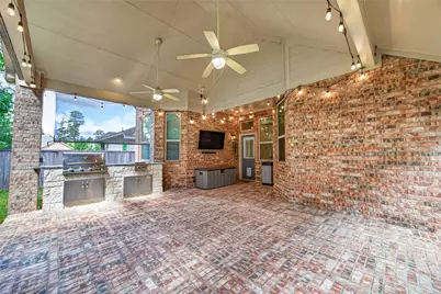 19 Dawson Woods Court, The Woodlands, TX 77354 - Photo 42