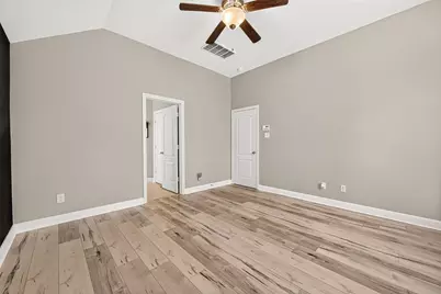 19 Dawson Woods Court, The Woodlands, TX 77354 - Photo 22