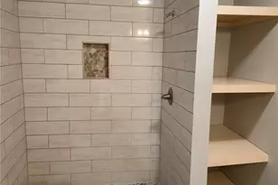 5203 Pensdale St, Houston, TX 77033 - Photo 8