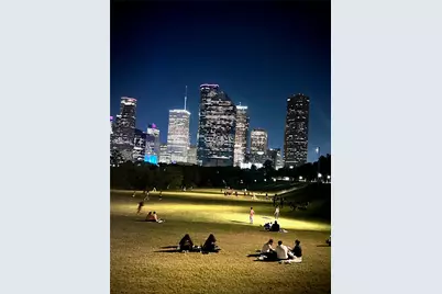 5353 Memorial Drive #1004, Houston, TX 77007 - Photo 18