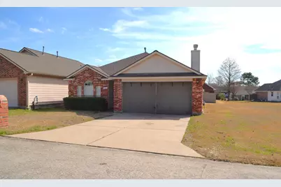 121 Golfview Drive, Conroe, TX 77356 - Photo 2