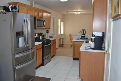121 Golfview Drive, Conroe, TX 77356 - Photo 6